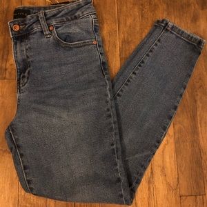 Kendall + Kylie “The ultra babe skinny” jeans high waisted 7/28